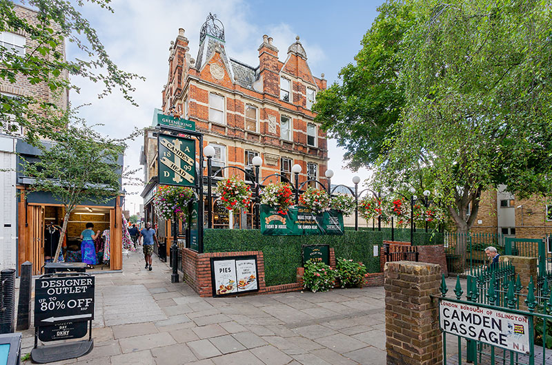 Islington Village neighbourhood